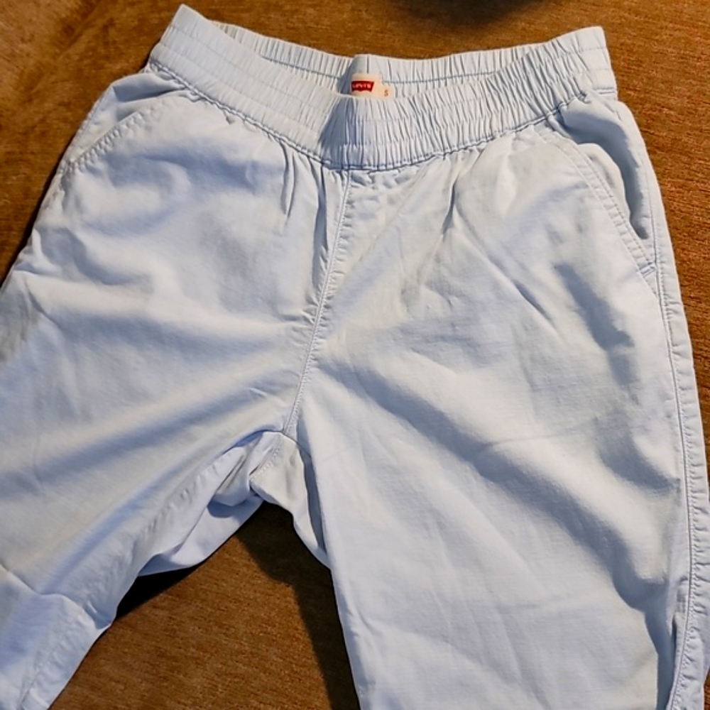 Levi Pale Blue Carpri Pants